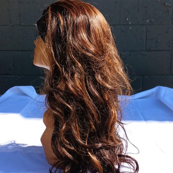 NWOT Long layered wig with interchangeable cloth headband. Light and dark brown - Picture 4 of 8